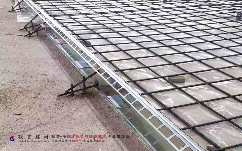 菏泽市LG160-3000镀锌钢板铠装缝案例